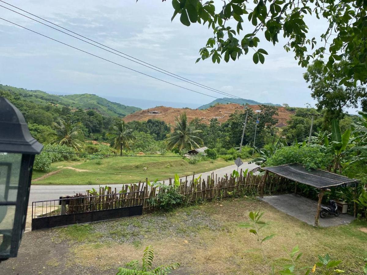 The Hill View Lombok Hotel Kuta  Kültér fotó