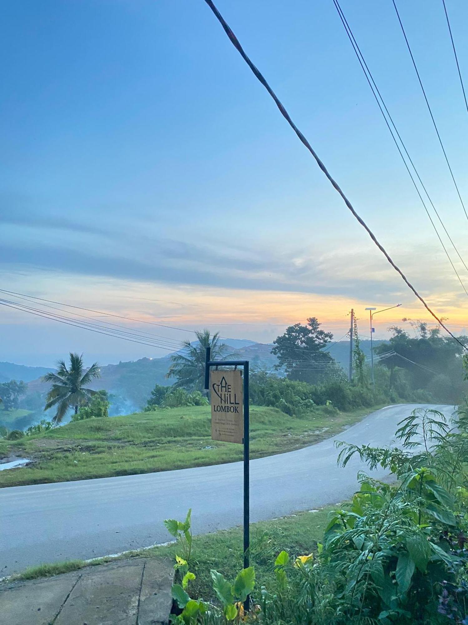 The Hill View Lombok Hotel Kuta  Kültér fotó