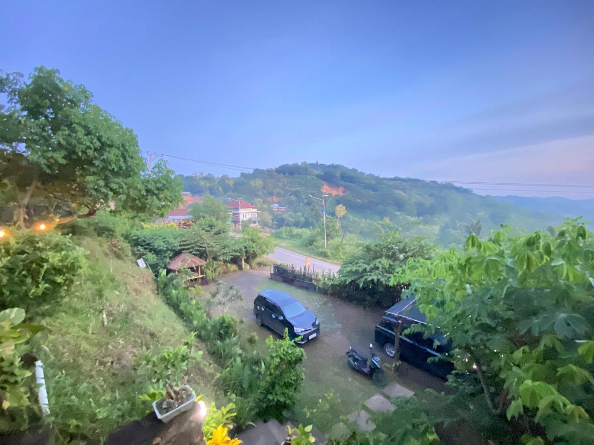 The Hill View Lombok Hotel Kuta  Kültér fotó